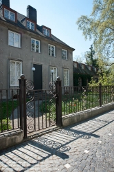 Viennaslide-00190151 Wohnhaus Sonja Knips in Wien 19., Nußwaldgasse 22. Erbaut von Josef Hoffmann 1924 - 1925. Ansicht der Straßenseite