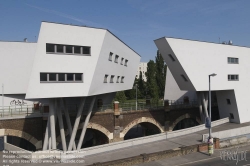 Viennaslide-00310979 Wien, Donaukanal, Spittelau, Wohnbauten von Zaha Hadid, 2005