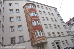 Viennaslide-00418004 Wien, Wohnbau, Windmühlhof, Fillgradergasse 21, Lokalhistorisches Sgraffito Windmühlhof von Igo Pötsch 1940, Architekt: Adolf Stöckl