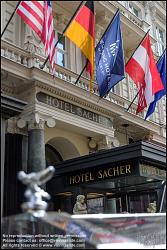 Viennaslide-00560216f Wien, ein Rolls-Royce vor dem Hotel Sacher // Vienna, A Rolls-Royce Car in front of Hotel Sacher