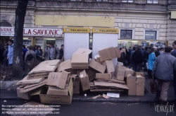 Viennaslide-00601301 Wien, Weihnachten 1989, Tschechische Einkaufstouristen erstmals im Westen - Vienna, Christmas 1989, Czech Tourists First Shopping in the West