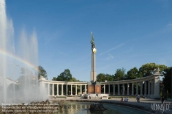 Viennaslide-01092419 Wien, Heldendenkmal der Roten Armee und Hochstrahlbrunnen am Schwarzenbergplatz - Vienna, Russian Monument