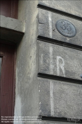 Viennaslide-01108139 Wien, Hinweis auf Luftschutzkeller (LSK) oder Notausgänge (NA) aus der Zeit des Bombenkriegs, Sturzgasse 35