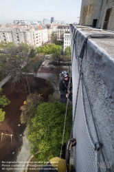 Viennaslide-01108340 Wien, Flakturm, Industriekletterer - Vienna, Flak Tower, Professional Climbers