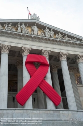 Viennaslide-01114098 Wien, Parlament, AIDS-Schleife - Vienna, Parliament, Red Ribbon