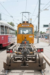 Viennaslide-02719209 Wien, Straßenbahn, Hilfsfahrzeug schleppt Drehgestelle - Vienna, Tramway, Works Car