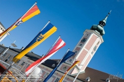 Viennaslide-04210112 Das Rathaus St. Pölten wurde 1503 von der Stadt gekauft und umgebaut. Es befindet sich in der Landeshauptstadt St. Pölten von Niederösterreich am Rathausplatz und beherbergt die Amtsräume des Bürgermeisters, des Stadtsenats sowie des Gemeinderates. Außerdem sind Teile des Magistrats im Gebäude untergebracht.