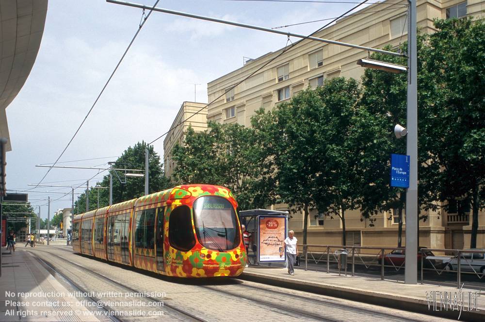 Viennaslide 05292002 jpg