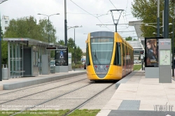 Viennaslide-05252813 Reims, moderne Straßenbahn, Design in Anlehnung an ein Champagnerglas - Reims, modern Tramway, Champagne Glass Design