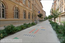 Viennaslide-05322031 Paris, begrünte und verkehrsberuhigte Schulstraße rue Beaudelaire  // Paris, car-free School Street rue Beaudelaire