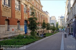 Viennaslide-05328864 Paris, begrünte und verkehrsberuhigte Schulstraße rue Ferdinand Flocon // Paris, car-free School Street rue Ferdinand Flocon