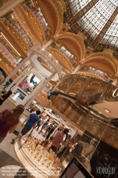 Viennaslide-05335441 Paris, Galeries Lafayette