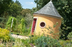 Viennaslide-05338216 Der Jardin des Plantes ist ein Botanischer Garten in Paris mit einer Fläche von 23,5 ha. Er liegt im Südosten der Stadt, am südlichen Ufer der Seine im 5. Arrondissement zwischen der Pariser Moschee und der wissenschaftlichen Fakultät „Jussieu“.