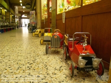 Viennaslide-05341403 Die Passage de Choiseul ist eine überdachte Ladenpassage mit Glasdach aus der ersten Hälfte des 19. Jahrhunderts im 2. Arrondissement in Paris. Die Passage de Choiseul ist ein schützenswertes Denkmal.