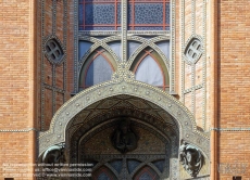 Viennaslide-05345309 Die römisch-katholische Pfarrkirche Saint-Jean de Montmartre, auch Saint-Jean l’Évangeliste genannt, wurde zwischen 1894 und 1904 errichtet und gilt als der erste Sakralbau in Stahlbetonbauweise. Die Kirche ist neben Saint-Pierre eine der beiden Pfarrkirchen von Montmartre. Die Kirche steht in der Rue des Abbesses Nr. 19, auf der „butte“, dem Hügel von Montmartre, im 18. Arrondissement von Paris. Die nächste Metrostation ist die Station Abbesses der Linie 12.