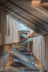 Viennaslide-05389447 Paris, Metro M14 Station St-Denis Pleyel, Architekt Kengo Kuma, 2024 // Paris, Metro M14, St-Denis Pleyel Station, Architect Kengo Kuma, 2024