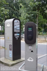 Viennaslide-05390313 Paris, E-Auto-Ladesäule // Paris, Charging Point for Electric Cars