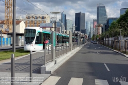 Viennaslide-05392232 Paris, Tramway Linie T2, Faubourg de l'Arche, im Hintergrund La Defense