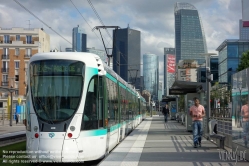 Viennaslide-05392233 Paris, Tramway Linie T2, Faubourg de l'Arche, im Hintergrund La Defense