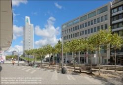 Viennaslide-06447117 Deutschland, Nordrhein-Westfalen, Düsseldorf,  Gustaf-Gründgens-Platz, Hochhaus 'Dreischeibenhaus' // Germany, Nordrhein-Westfalen, Dusseldorf,  Gustaf-Gründgens-Platz, Skyscraper 'Dreischeibenhaus'