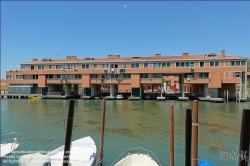 Viennaslide-06865145 Venedig, Giudecca, moderner Wohnbau // Venice, Giudecca, Modern Housing Complex