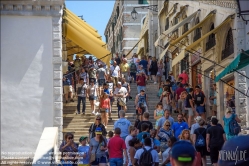 Viennaslide-06897004 Venedig, Touristenmassen auf der Rialtobrücke - Venice, Crowd on Rialto Bridge