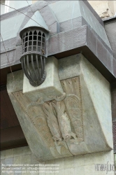 Viennaslide-07320167 Budapest, Szent István tér 15, Portal des ehemaligen Textilgeschäftes von Jónás Hecht, Béla Lajta 1906-07 // Budapest, Szent István tér 15, Shopfront of former Textile Shop of Jónás Hecht, Béla Lajta 1906-07