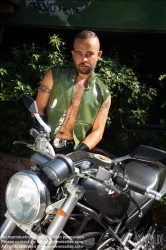 Viennaslide-61421111 Biker