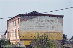 Viennaslide-00252120 Wien, Außenwerbung auf der Feuermauer einer Fabrik