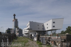 Viennaslide-00310972 Wien, Donaukanal, Spittelau, Wohnbauten von Zaha Hadid, 2005