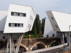 Viennaslide-00310989 Wien, Donaukanal, Studentenheim von Zaha Hadid