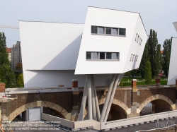 Viennaslide-00310990 Wien, Donaukanal, Studentenheim von Zaha Hadid