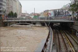 Viennaslide-00319142 Wien, Wienfluss-Hochwasser am 15.9.2024 // Vienna, Flooding of Wienfluss River on September 15, 2024