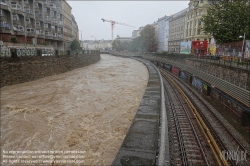 Viennaslide-00319146 Wien, Wienfluss-Hochwasser am 15.9.2024 // Vienna, Flooding of Wienfluss River on September 15, 2024