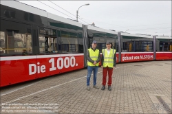 Viennaslide-00611229 Wien, Alstom, Präsentation der 1000. Straßenbahn von Alstom (früher Bombardier) aus Wien, Entwicklerteam // Vienna, Presentation of the 1000th Streetcar by Alstom Vienna (former Bombardier), Developers Team