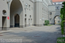 Viennaslide-00424622 Wien, Gemeindebau des 'Roten Wien' - Vienna, Council Tenement Block, 'Red Vienna', Fuchsenfeldhof, Längenfeldgasse 68, Heinrich Schmid und Hermann Aichinger 1925