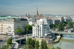 Viennaslide-01000306f Wienpanorama mit Urania und Stephansdom, rechts der Donaukanal