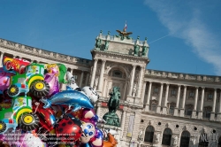 Viennaslide-01113149 Wien, Heldenplatz, Hofburg, Luftballons