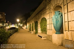 Viennaslide-01119569 Wien, Stadtpark, Vase an der Promenade