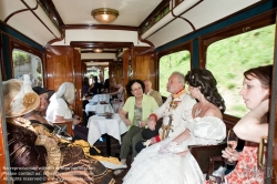 Viennaslide-02900271 Historischer Zug der Lokalbahn Wien-Baden, 'Badnerbahn', mit Kaiserpaar