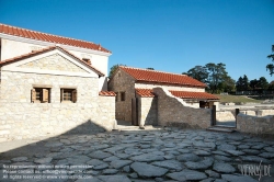 Viennaslide-04222251 Das Museum Carnuntinum in Bad Deutsch-Altenburg in Niederösterreich ist Teil und als sogenanntes Schatzhaus auch das Kernstück der ehemaligen Römerstadt Carnuntum. Es hat Geschichte und das Alltagsleben des antiken Legionslagers und der antiken Zivilstadt von Carnuntum zum Thema und präsentiert in seiner Ausstellung hauptsächlich Fundstücke aus den Grabungen auf diesen Plätzen. Mit über 2 Millionen Fundstücken im Depot ist es das größte Römermuseum in Österreich.