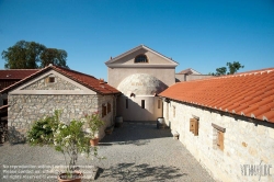 Viennaslide-04222257 Das Museum Carnuntinum in Bad Deutsch-Altenburg in Niederösterreich ist Teil und als sogenanntes Schatzhaus auch das Kernstück der ehemaligen Römerstadt Carnuntum. Es hat Geschichte und das Alltagsleben des antiken Legionslagers und der antiken Zivilstadt von Carnuntum zum Thema und präsentiert in seiner Ausstellung hauptsächlich Fundstücke aus den Grabungen auf diesen Plätzen. Mit über 2 Millionen Fundstücken im Depot ist es das größte Römermuseum in Österreich.