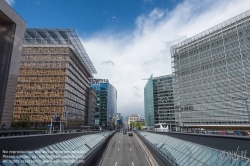 Viennaslide-05817111 Brüssel, EU-Viertel, Rue du Loi, links EU-Ratsgebäude, rechts Berlaymont - Brussels, European Quarter, Rue du Loi, European Council (left), Berlaymont (right)