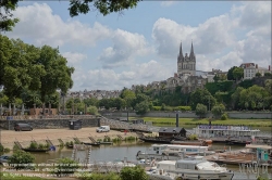 Viennaslide-05222004 Angers, Stadtpanorama am Fluss Maine, Kathedrale // Angers, Panorama over River Maine, Cathedral