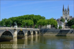 Viennaslide-05222005 Angers, Stadtpanorama am Fluss Maine, Kathedrale // Angers, Panorama over River Maine, Cathedral