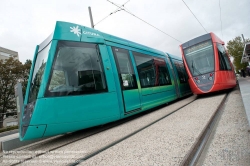 Viennaslide-05252802 Reims, moderne Straßenbahn, Design in Anlehnung an ein Champagnerglas - Reims, modern Tramway, Champagne Glass Design