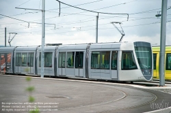 Viennaslide-05252830 Reims, moderne Straßenbahn, Design in Anlehnung an ein Champagnerglas - Reims, modern Tramway, Champagne Glass Design