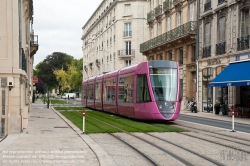 Viennaslide-05252859 Reims, moderne Straßenbahn, Design in Anlehnung an ein Champagnerglas - Reims, modern Tramway, Champagne Glass Design