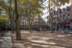 Viennaslide-05270115 Das 1. Arrondissement liegt am Hang des Croix-Rousse und auf der nördlichen Seite der Halbinsel, die durch den Zusammenfluss von Saône und Rhône gebildet wird. Die vielen Lokale machen es zum Ausgehviertel der Stadt.