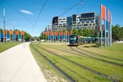 Viennaslide-05293067 Montpellier, moderne Tramway Linie 3, Fahrzeugdesign von Christian Lacroix - Montpellier, modern Tramway Line 3, Design by Christian Lacroix, Port Marianne